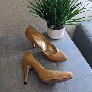 Tahari 3 inch heels